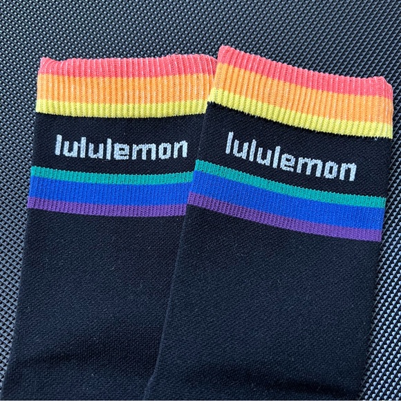 LULULEMON mid-crew socks stride rainbow - Picture 3 of 3